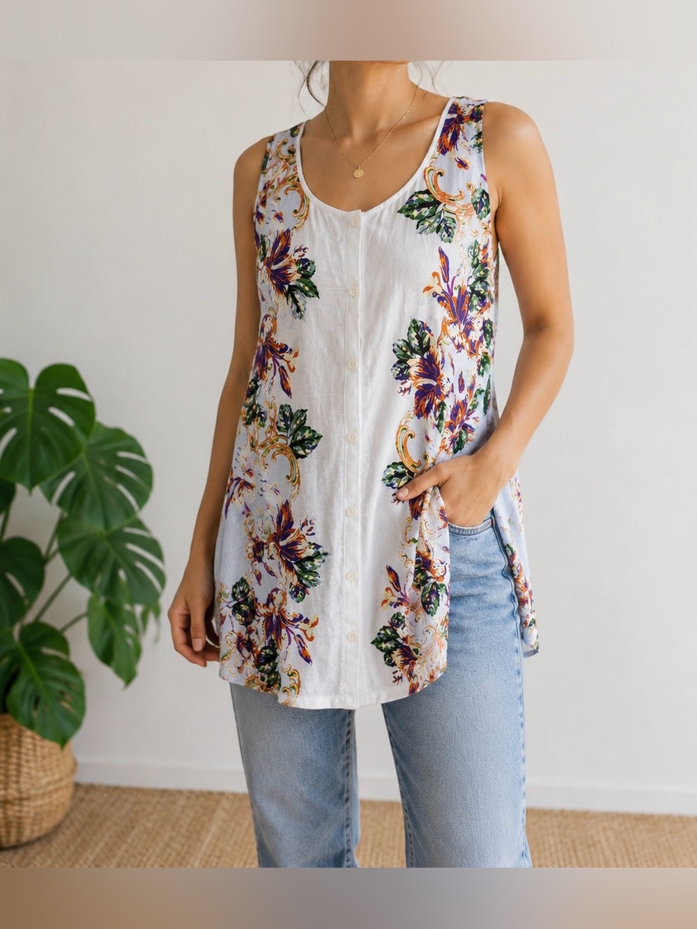 Akemi + Kin by Anthropologie White Floral Button-Front Sleeveless Tunic -Size XL